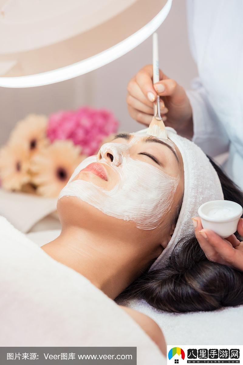 摸臉新風(fēng)尚