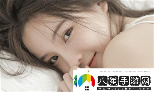 一面膜胸口一面吃下部位片段